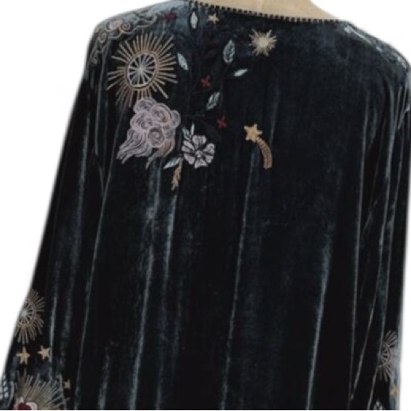 Johnny Was heavily embroidered Selah Velvet Kimono Sleeve Top In Jasper NWT RARE - Picture 13 of 16